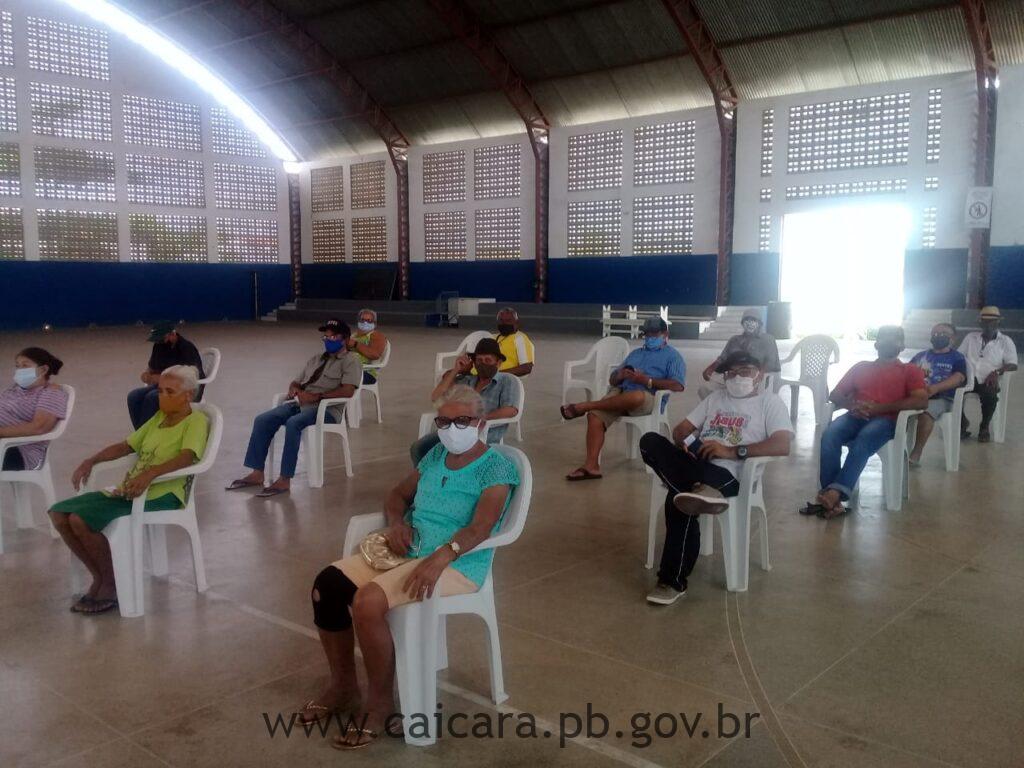 Vacinação para idosos de 65 a 69 anos é realizada no município de Caiçara